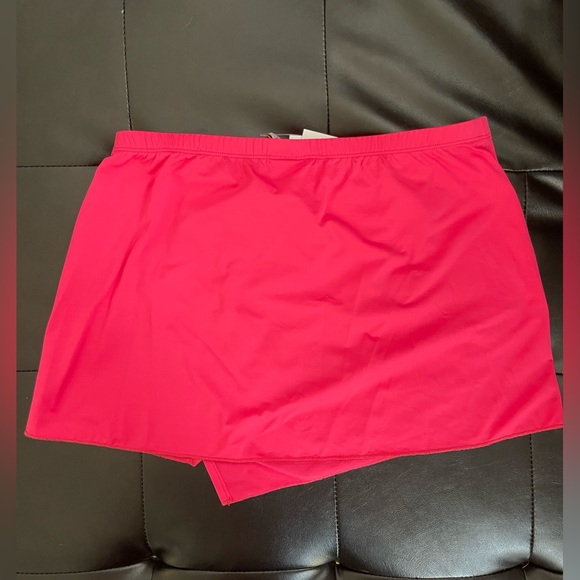 Becca 2 PIECES Swimsuit + Skirt Pink Medium - Picture 6 of 6
